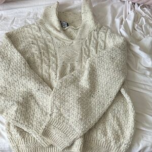 Karbeon Knit Cream Sweater